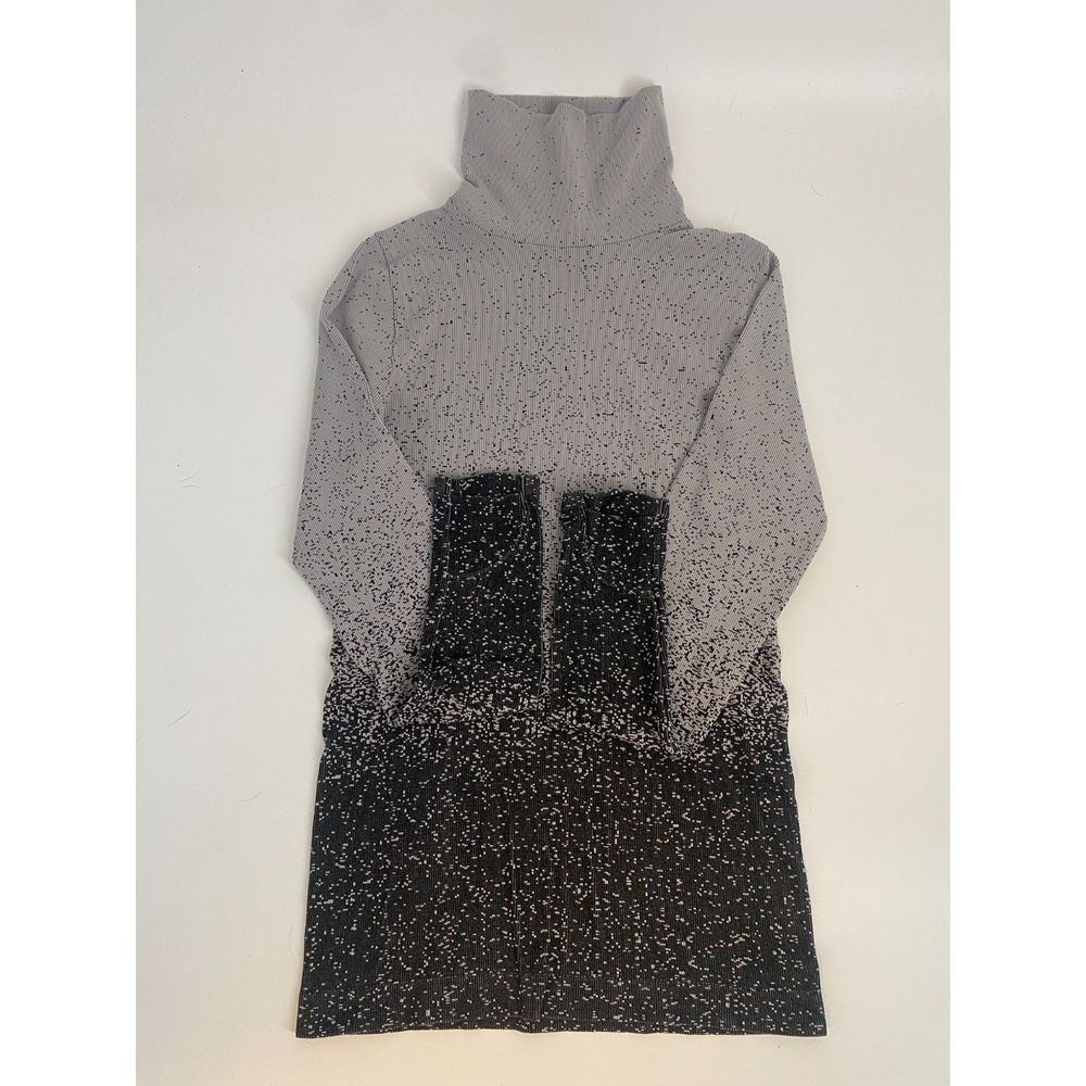 Athleta Flurry Base Layer Ombre Turtleneck Black and Grey Sz X-Small